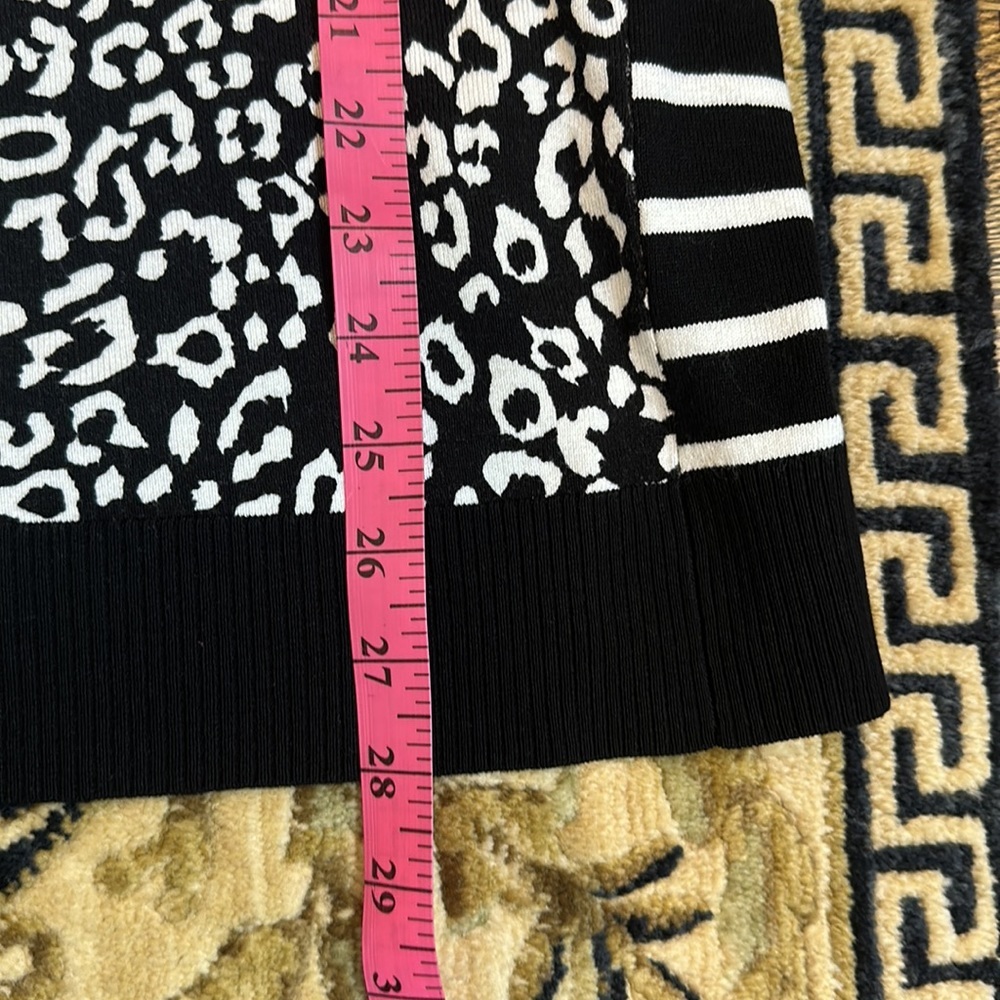 CHICOS lightweight pullover - Picture 6 of 7